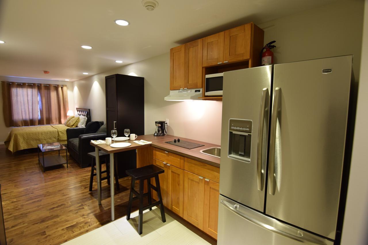 The Lion Inn & Suites Chetwynd Kültér fotó