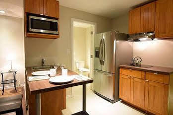 The Lion Inn & Suites Chetwynd Kültér fotó